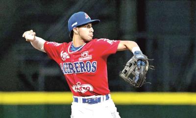 Blanquea Acereros a Charros