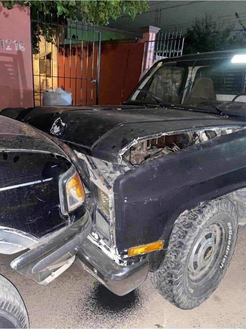 Buscan camioneta que se dio a la fuga