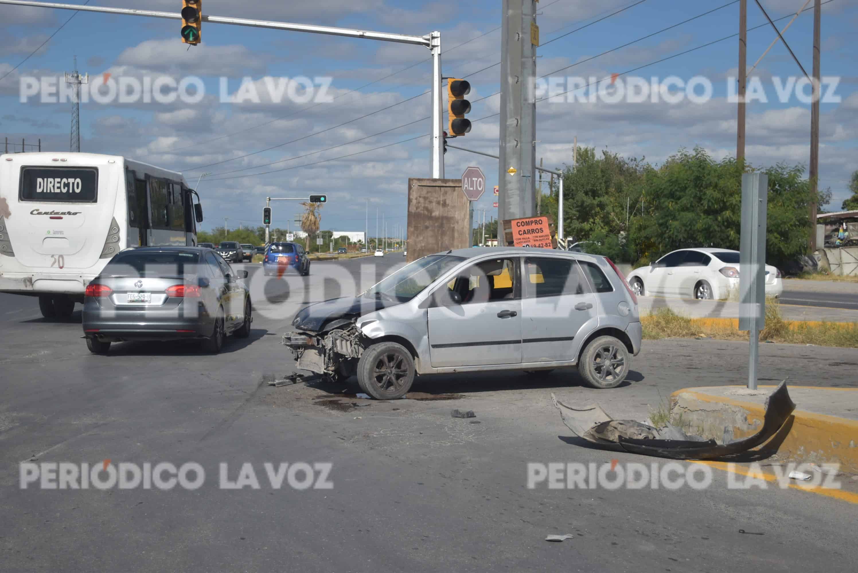 Lesiona a jovencita en choque