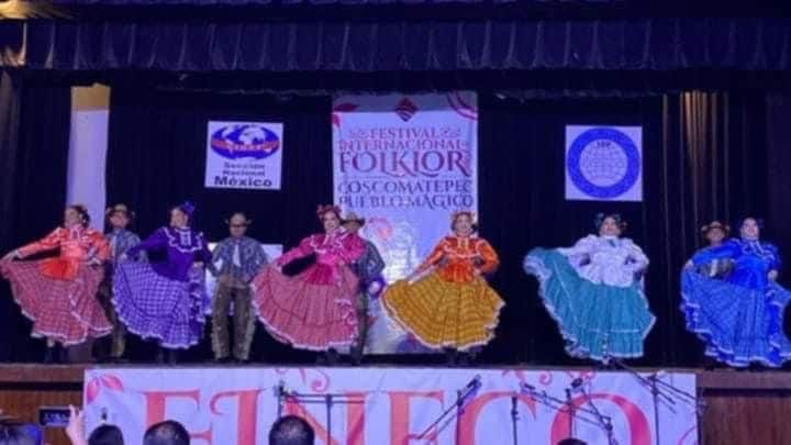 Grupo Cotzal Brilla en Festival Internacional de Folklor en Veracruz