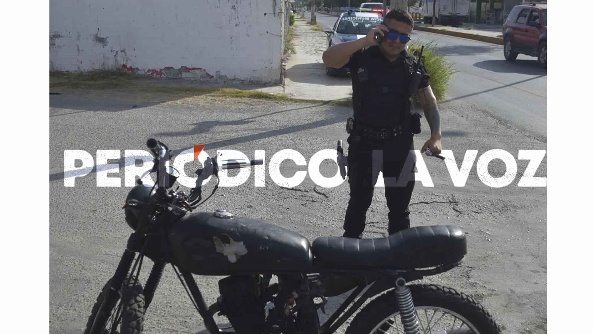 Tumba a motociclista