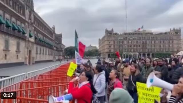 Trabajadores del Poder Judicial protestan fuera del Palacio Nacional