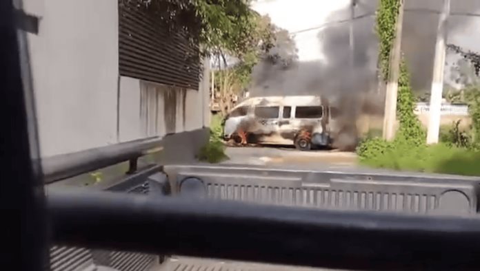 Terror en Tabasco; Criminales saquean e incendian negocios