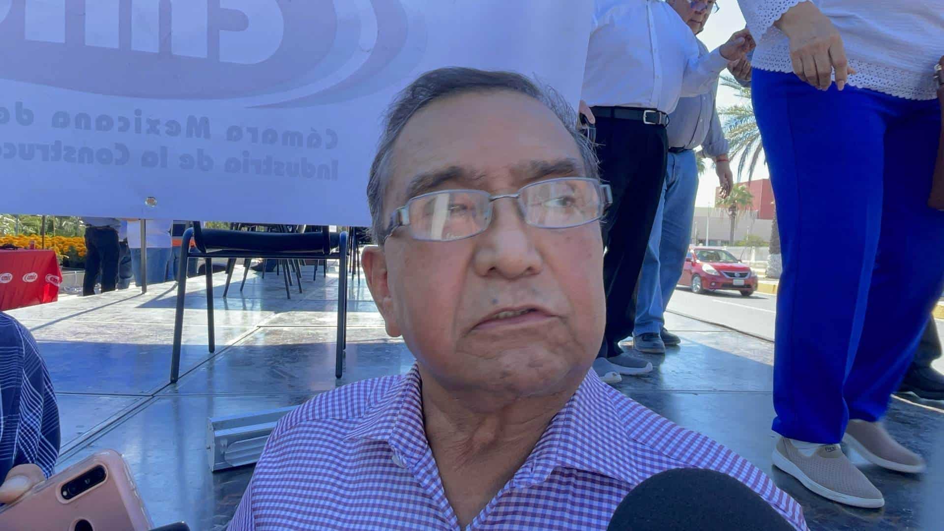 Andrés Oyervides, empresario constructor 