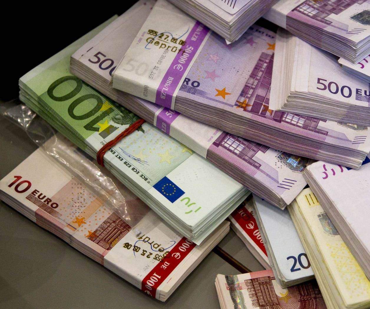 Ordenan al PSG pagar 55 millones de euros a Kylian Mbappé