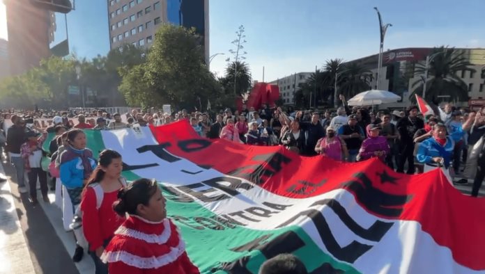 Protestan zapatistas en CDMX por violencia en Chiapas