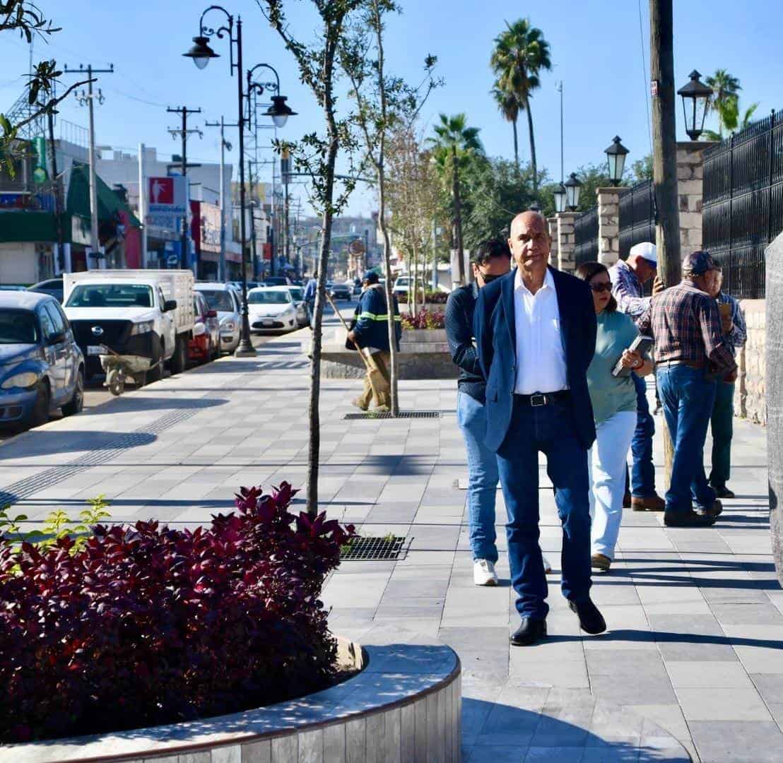 El Centro Histórico de Monclova pronto se convertirá en un ícono urbano, embellecido con moderna iluminación, pavimento de alta calidad, áreas verdes, y una imagen revitalizada que será ideal para el disfrute de la ciudadanía.