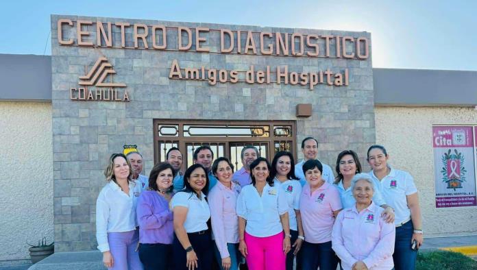 Liliana de Salinas Visita Amigos del Hospital en Ciudad Acuña