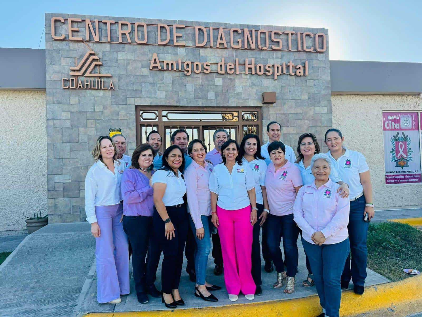 Liliana de Salinas Visita Amigos del Hospital en Ciudad Acuña