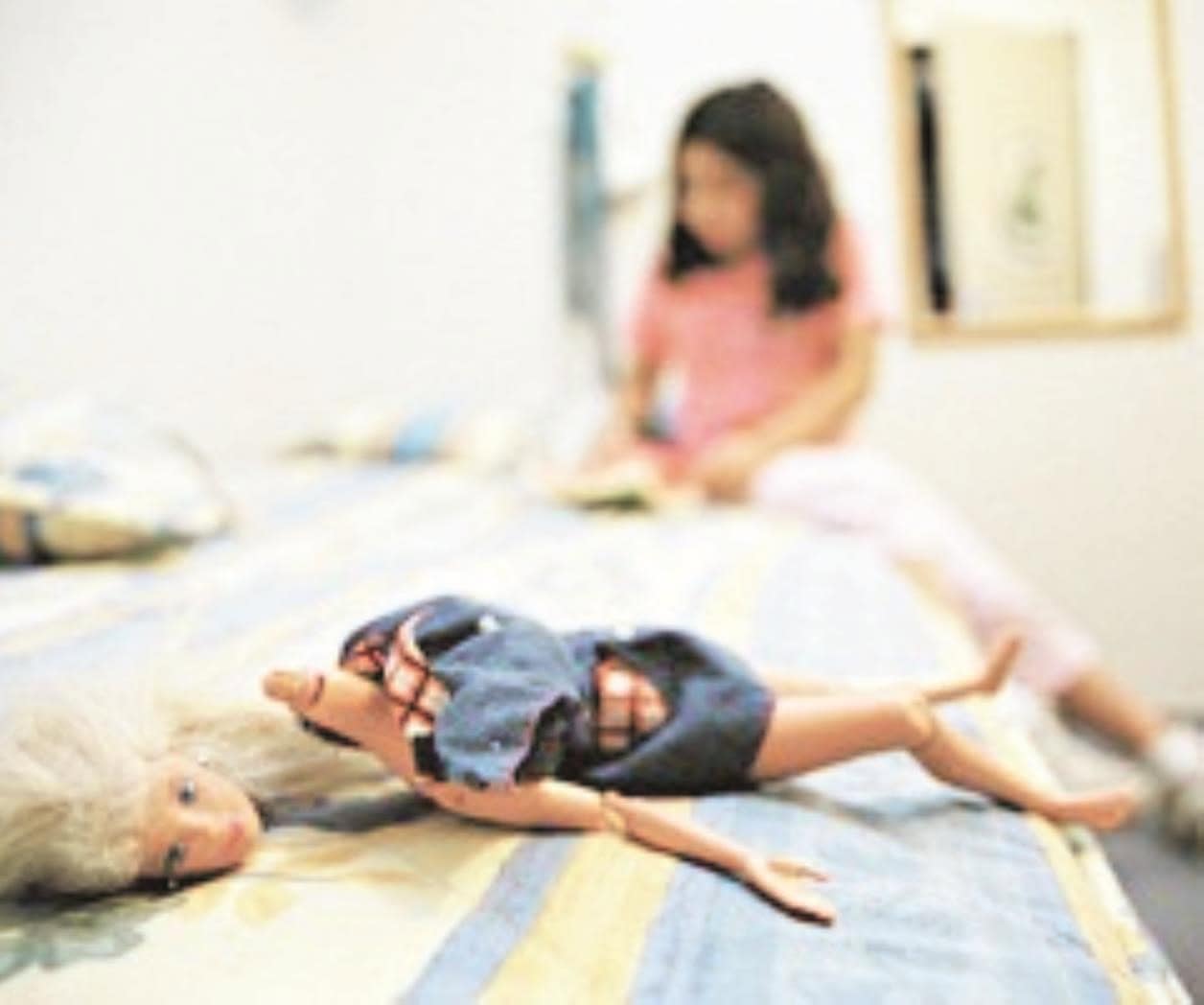 Denuncian a hombre por vender a su hija