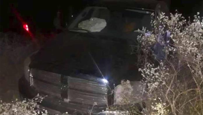 Conductor de Miami sufre volcadura en autopista Nueva Rosita-Allende