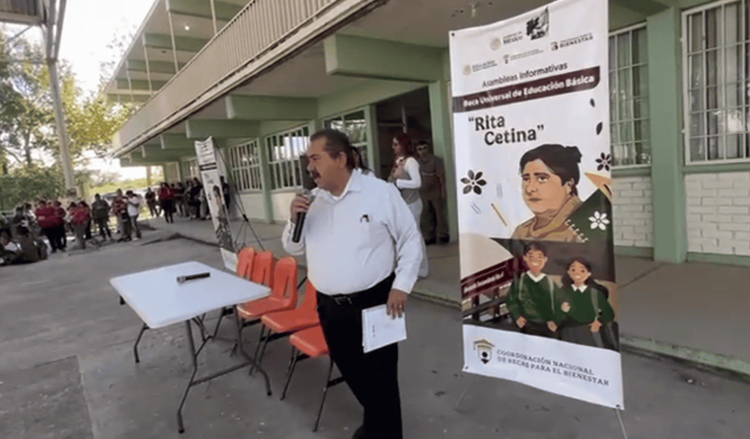 Informan en secundarias sobre Beca Universal de Educación Básica “Rita Cetina”