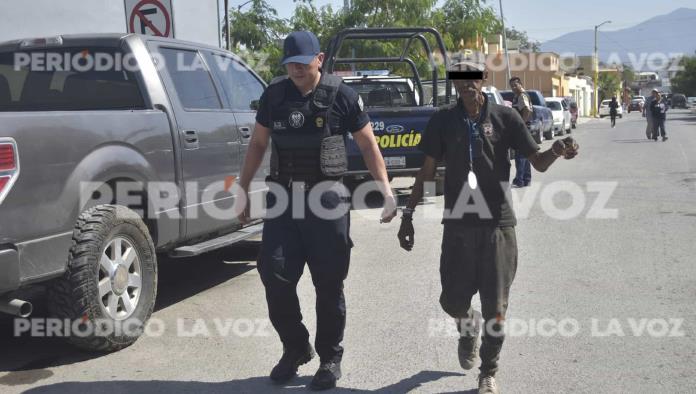 Roba café y galletas de tienda de ´Mamá Lucha´