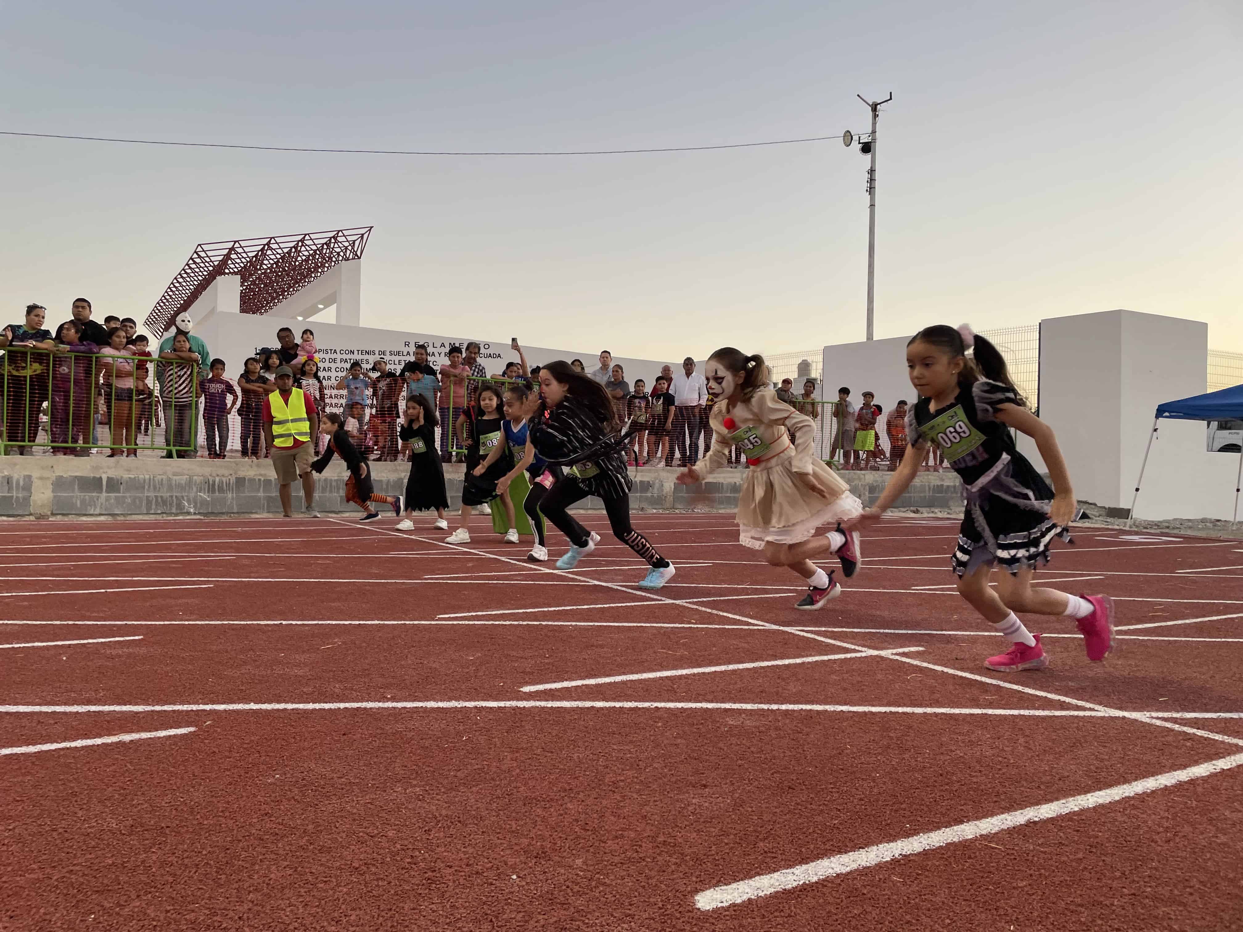 Se realizó con gran éxito la cuarta edición del Halloween Monster Night Horror Run, ayer en la pista del CEFARE.