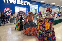 Ciudad Acuña Celebra el Día de Muertos con un Gran Altar