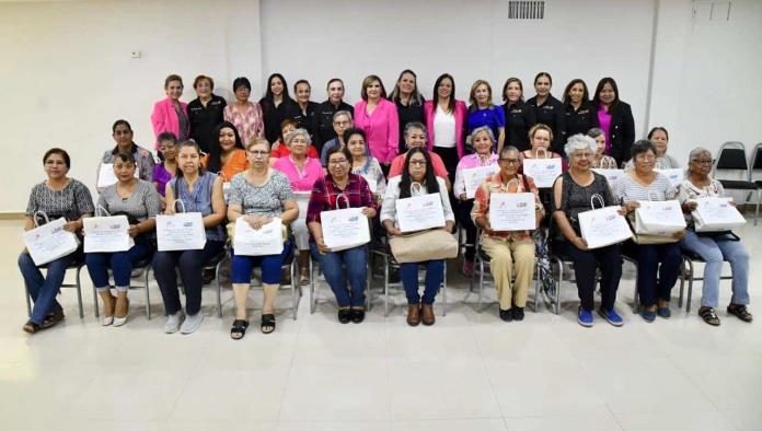 DIF Monclova y Rotarios donan  prótesis mamarias