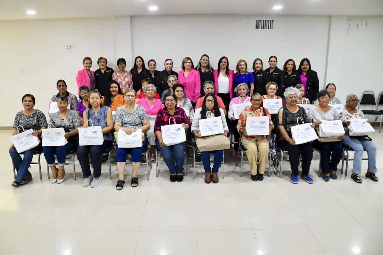El DIF de Monclova y el Club Rotario entregaron 25 prótesis mamarias (brasieres especiales) a mujeres que enfrentaron una mastectomía, mejorando su calidad de vida, fomentando su autoestima y confianza.