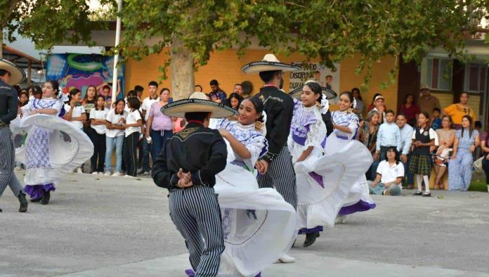 Conmemoran 45 Aniversario de la Secundaria Técnica No. 90 en Nava