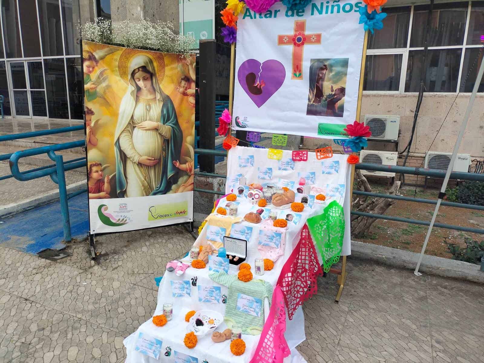 Un Homenaje a la Vida: Altar en Honor a los Niños No Nacidos