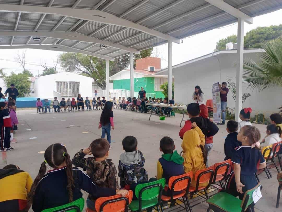 Promueven la salud y los entornos saludables en la comunidad estudiantil