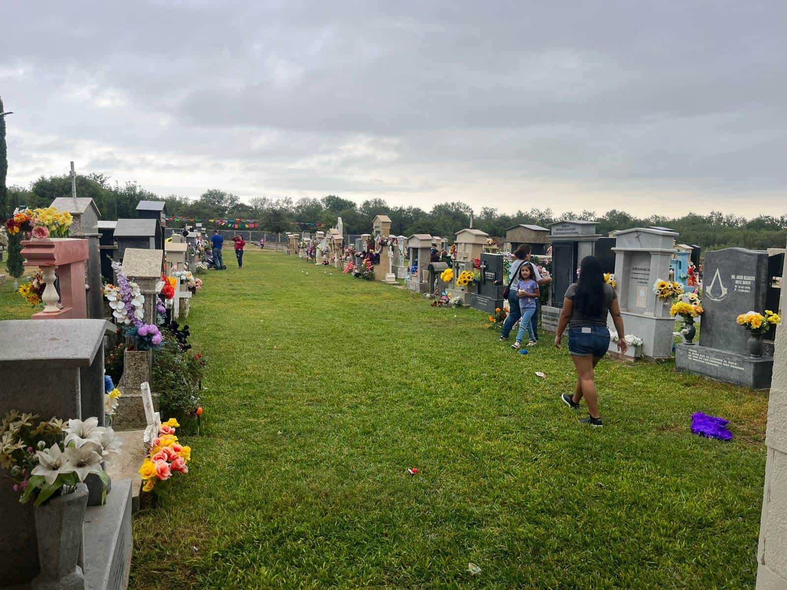 Día de Muertos en Ciudad Acuña: Una Tradición que Une a las Familias