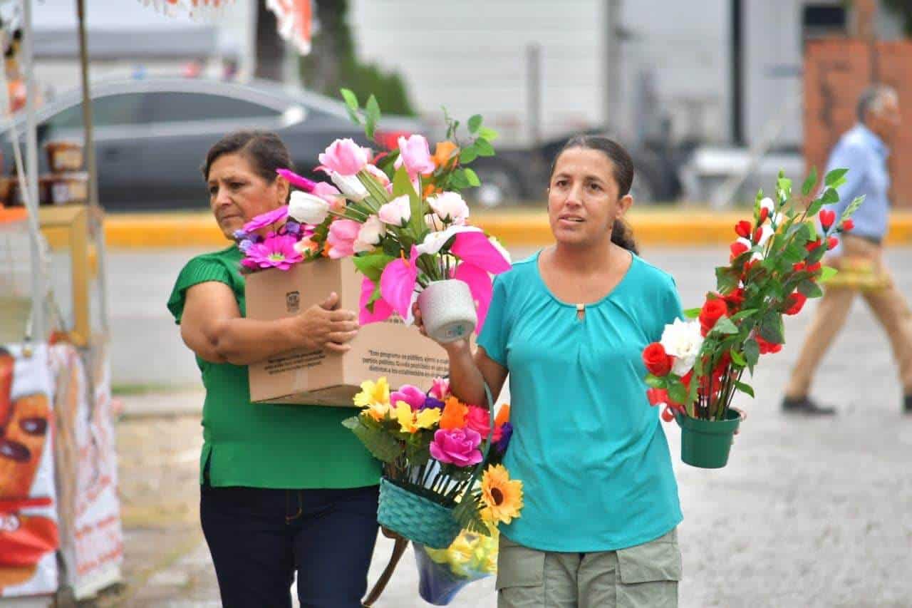 Celebran Día de Muertos en Nava con gran participación ciudadana