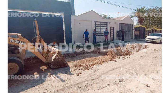 Hacen zanja para presunta toma clandestina de agua