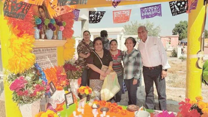 Celebran miles el Día de Muertos