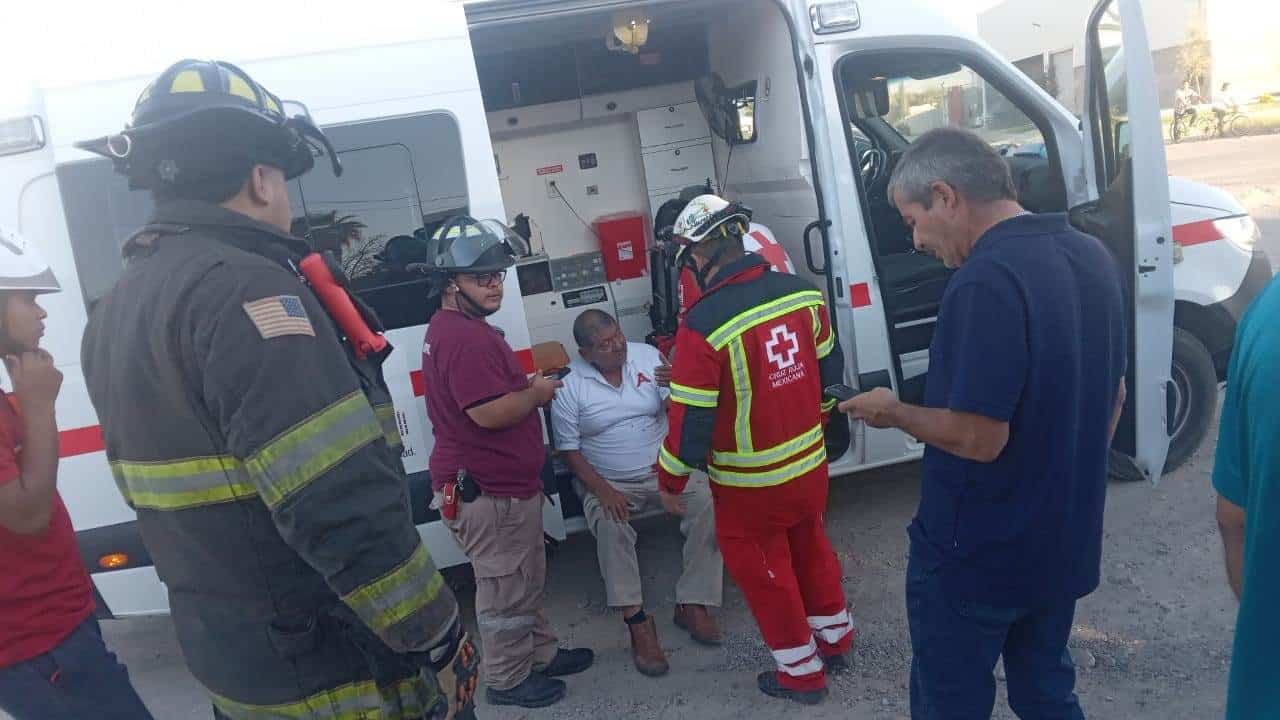 Pierde el control de camión y se estampa