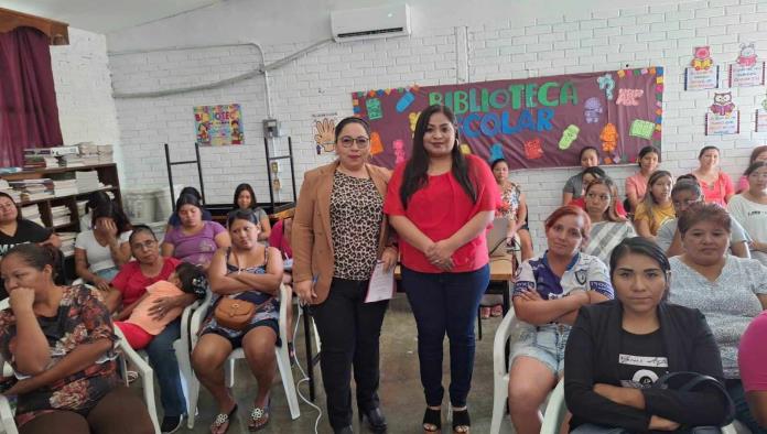 Imparte Pronnif plática a niños