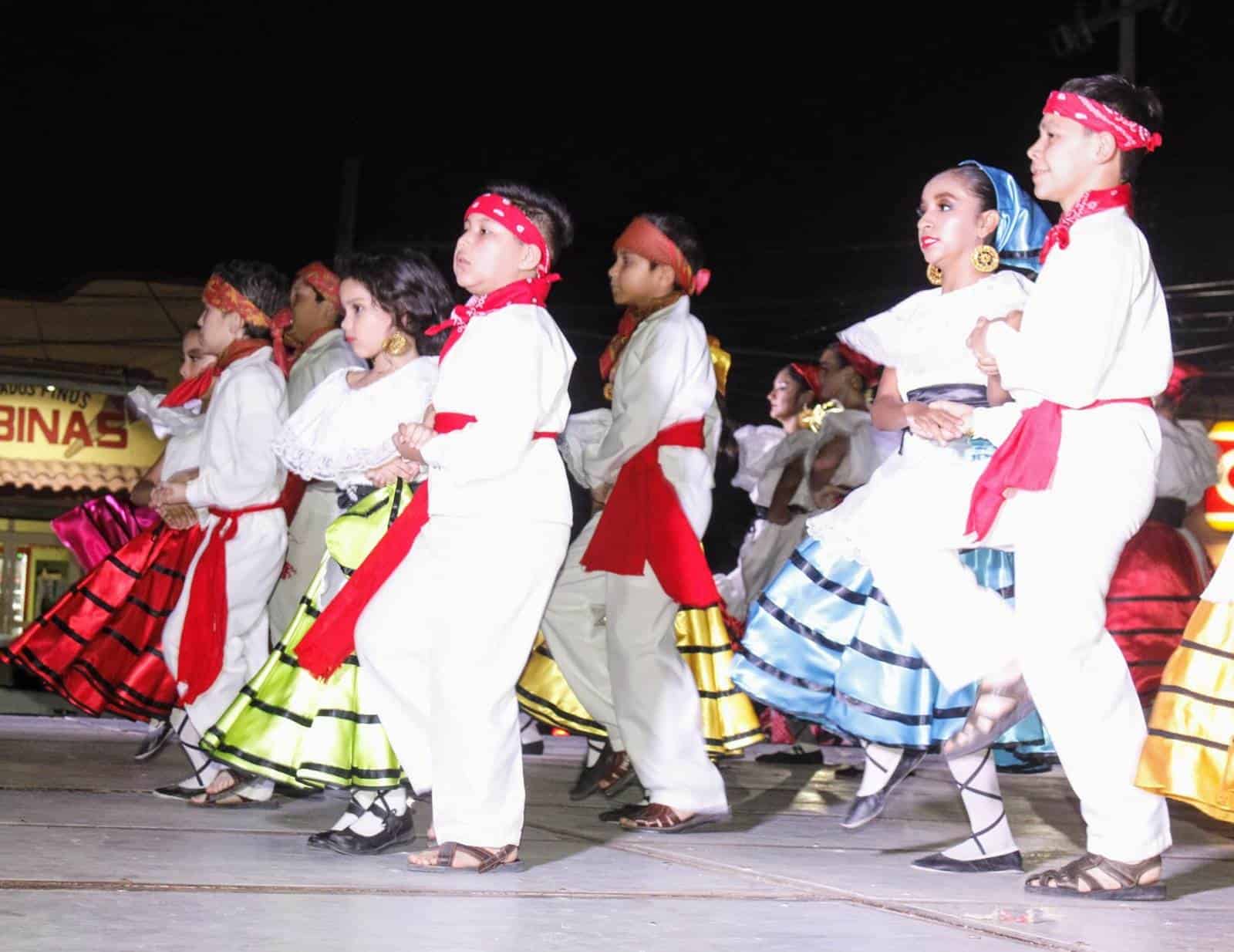 Allende Celebra el XII Aniversario de Bailando por México con Gala Cultural