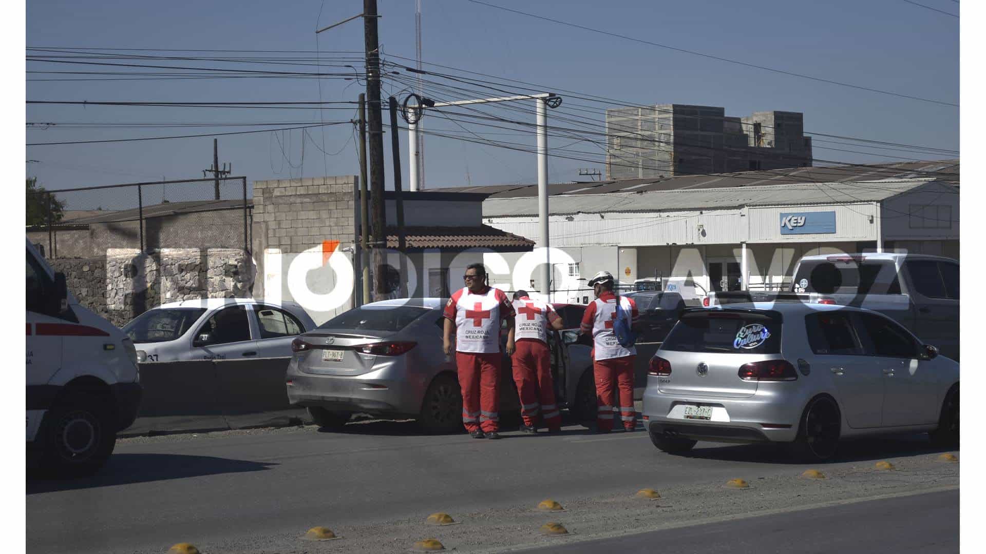 Quedan automóviles fruncidos en choque