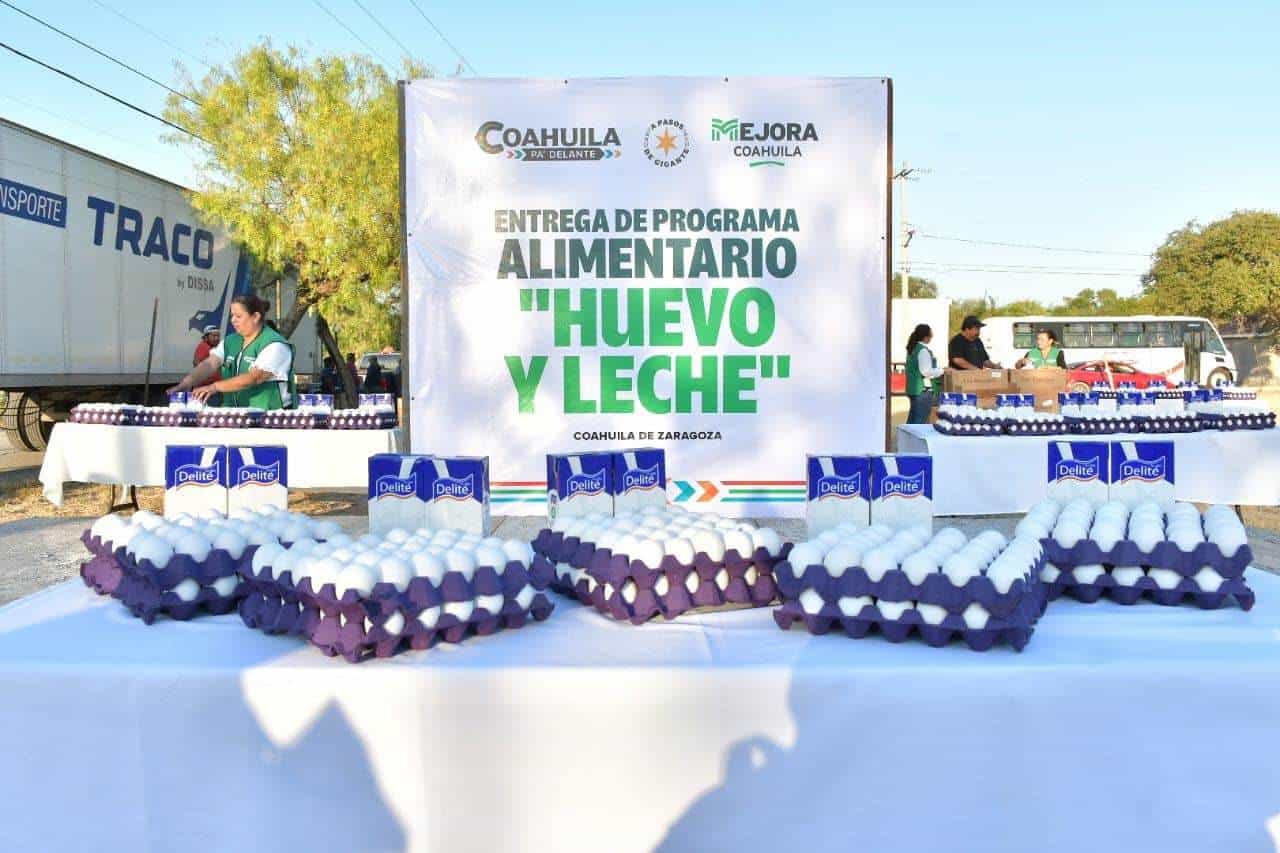 Entregan apoyo alimentario y vacunas en delegación Venustiano Carranza