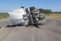 Tractocamión Volcado En Carretera Federal 57: Afortunadamente Sin Víctimas