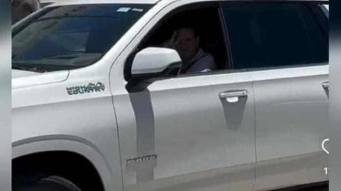 Hombres armados roban camioneta de diputado local de Sinaloa Hombres armados roban camioneta de diputado local de Sinaloa