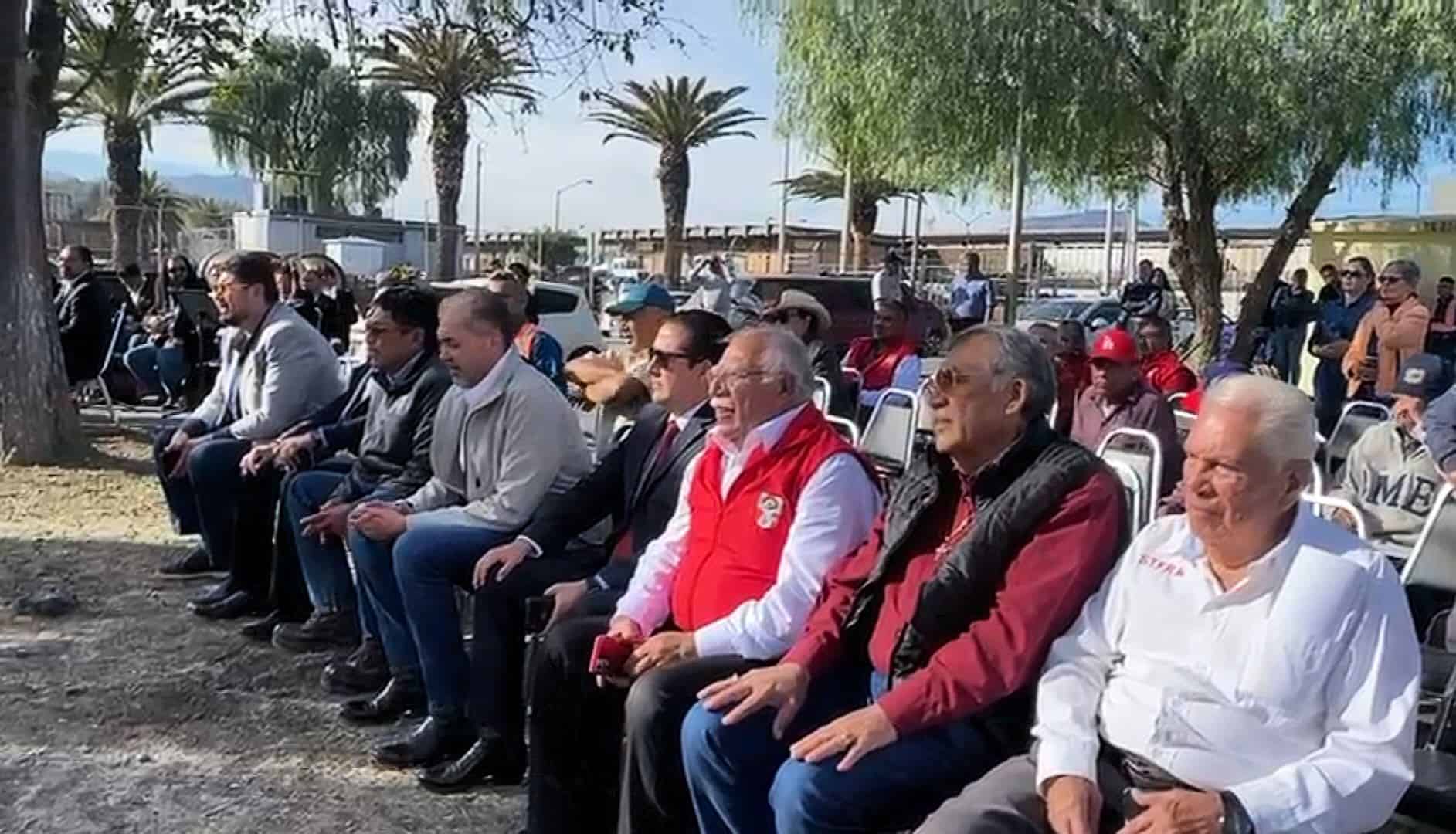 Trabajadores ferroviarios en la celebración del Día Nacional del Ferrocarrilero