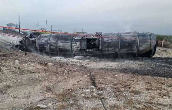 Muere Persona Calcinada tras Explosión de Pipa en Autopista Premier