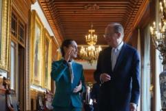 Claudia Sheinbaum ha extendido una invitación a Larry Fink a participar con México