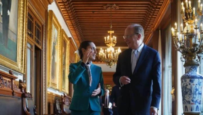 Claudia Sheinbaum ha extendido una invitación a Larry Fink a participar con México