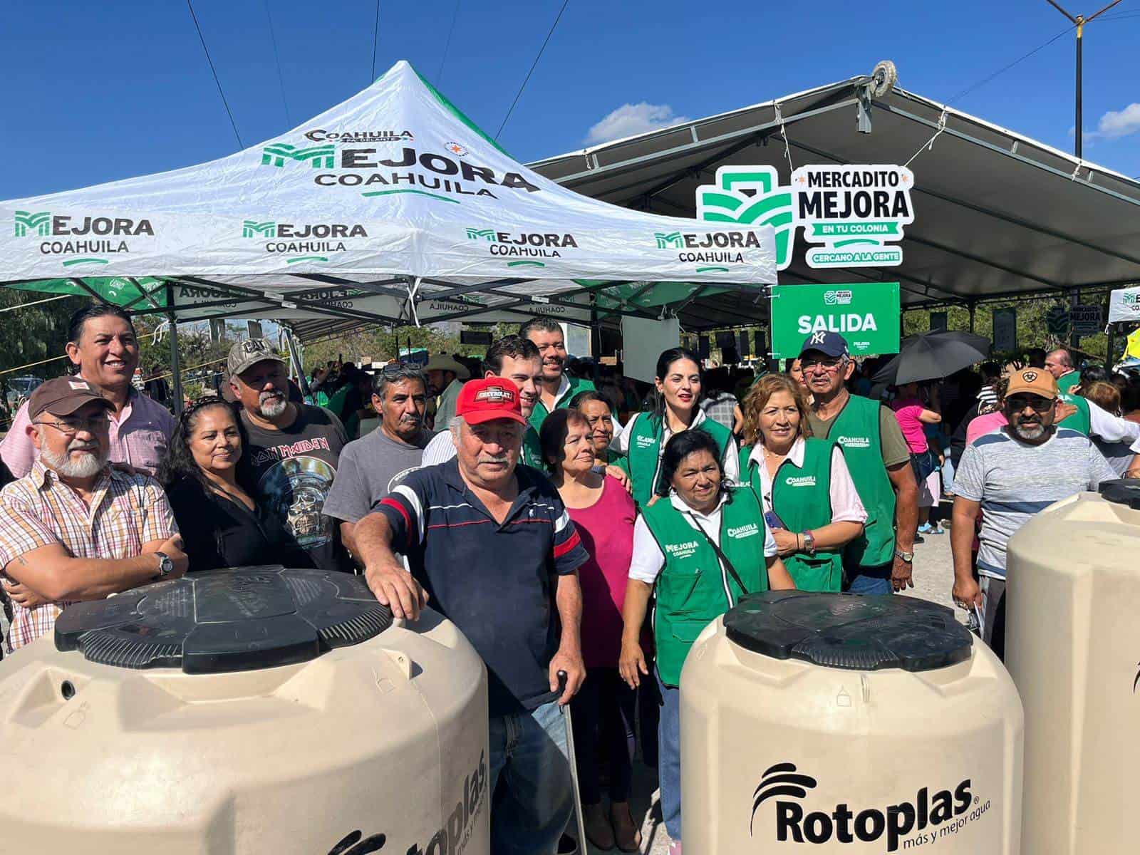 Equipo de Mejora Coahuila en el Mercadito
