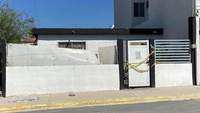 Entierran a mujer en el patio de su casa; Investiga la FGE presunto feminicidio