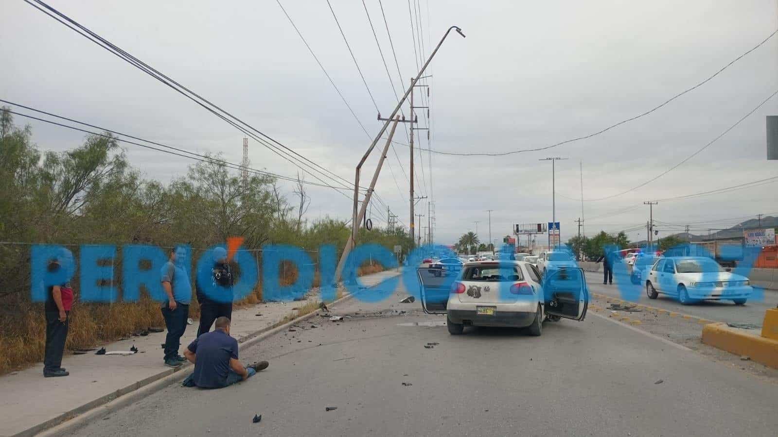 Accidente en el Bulevar Harold R. Pape Deja Dos Lesionados y Cortes de Energía en Monclova