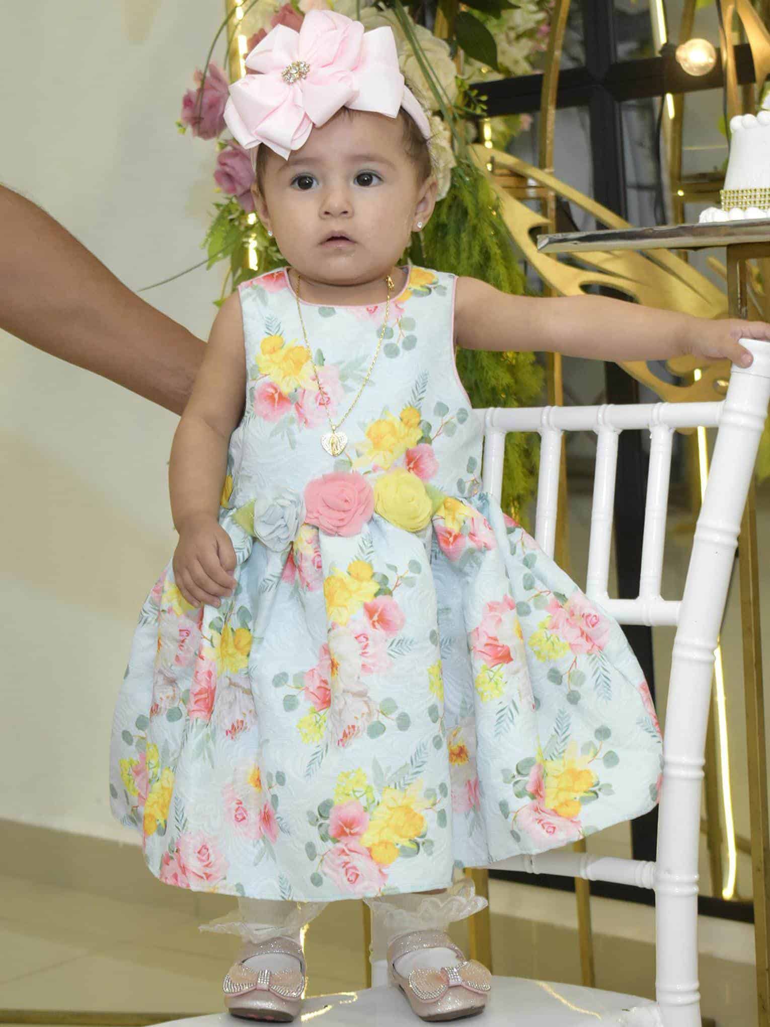 Devany Mariana es bautizada.