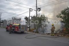 Le ´prenden´ adictos fuego a predio baldío