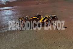 Embiste con camioneta a motociclista