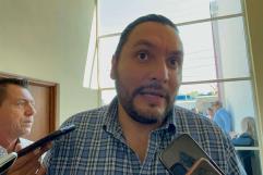 Dará Carlos empleo temporal a ex obreros