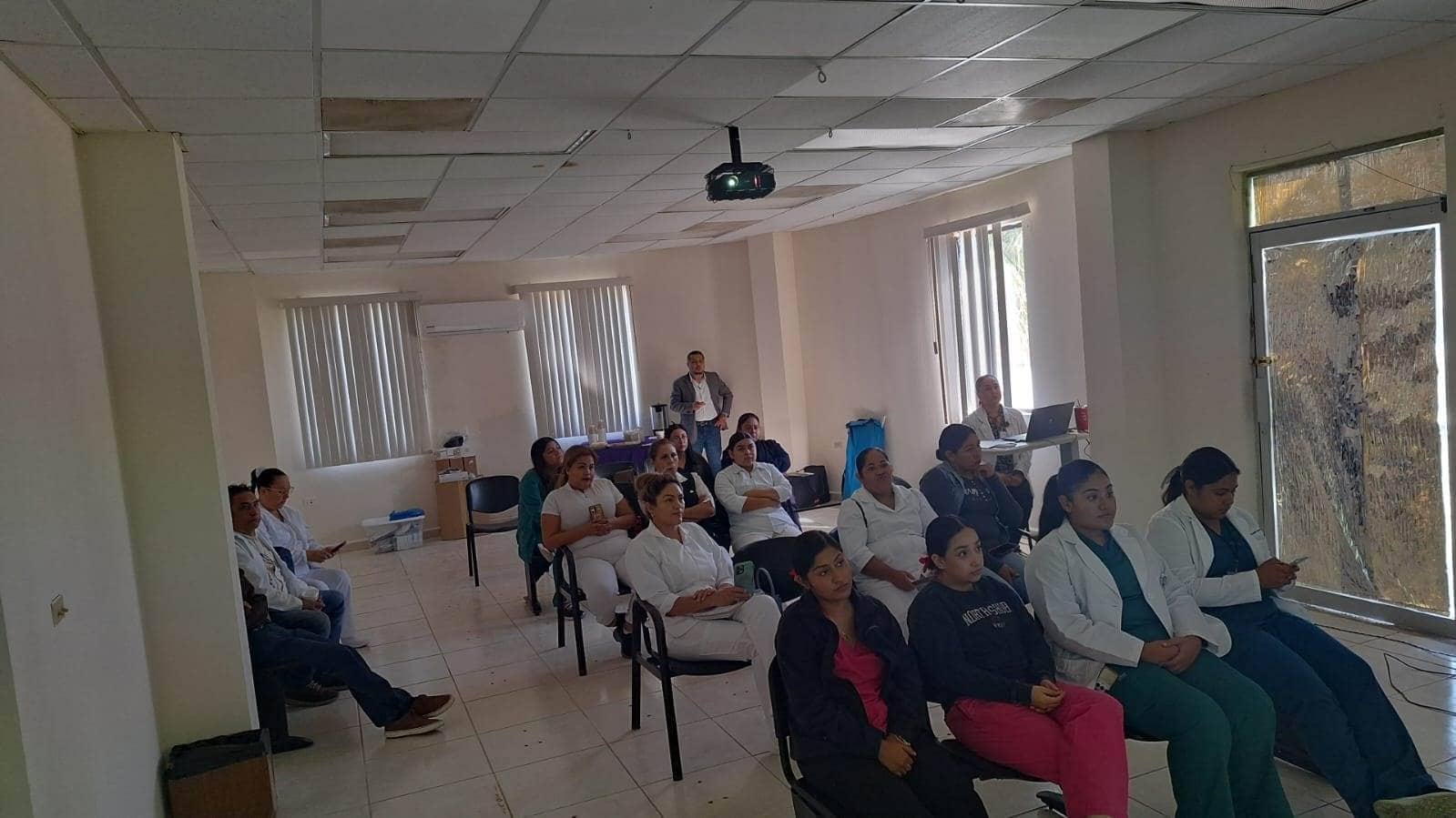 Capacitación Inclusiva en Allende para Personal de Salud sobre Temas LGBT+ y Salud Sexual