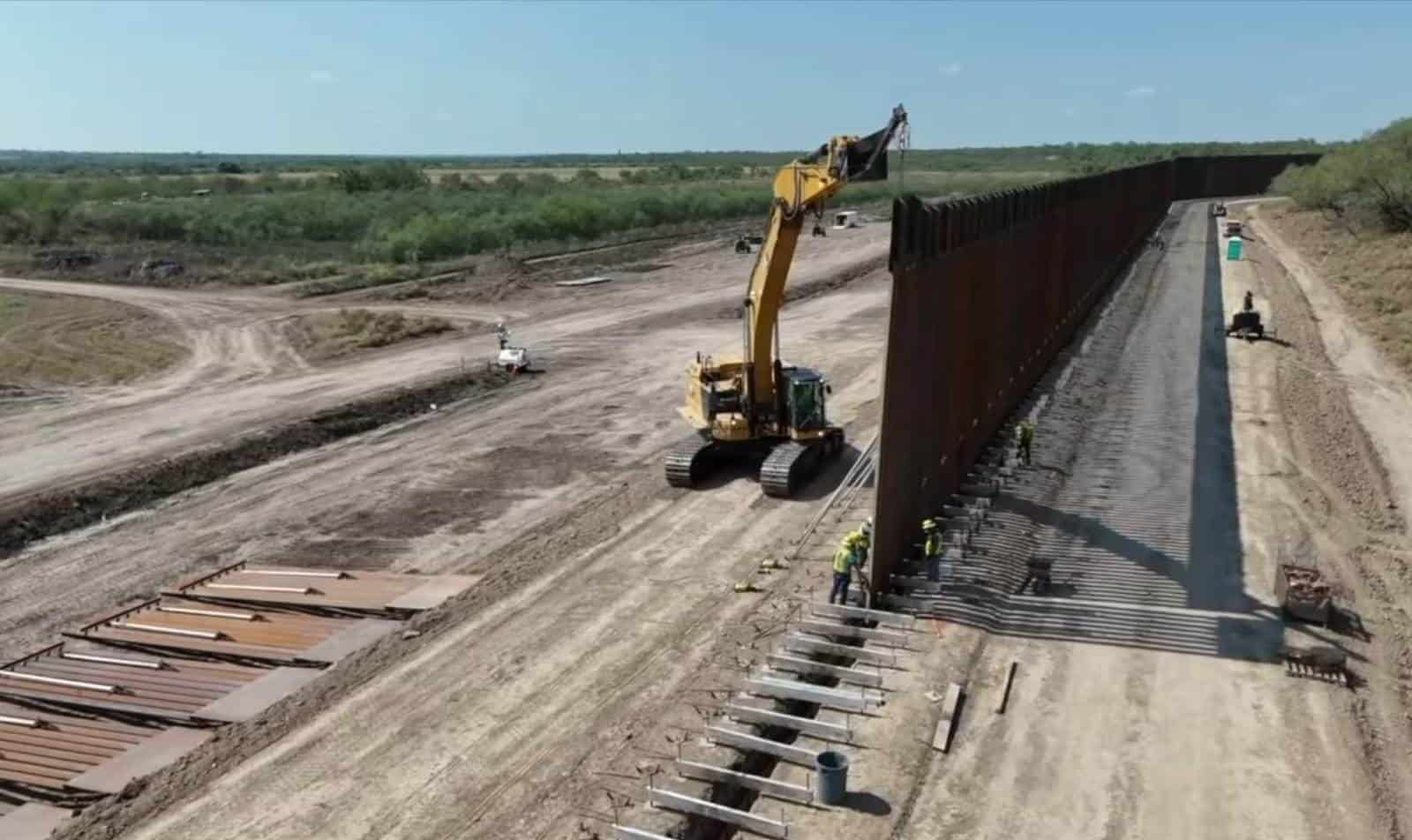 Texas Avanza en la Construcción de su Propio Muro Fronterizo