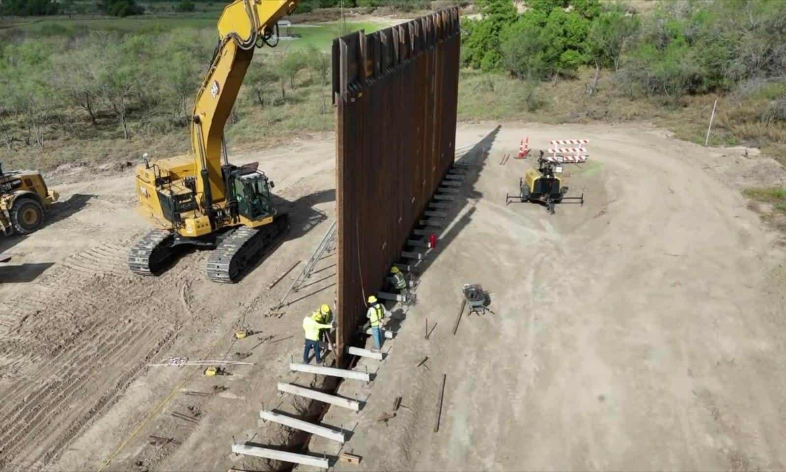 Texas Avanza en la Construcción de su Propio Muro Fronterizo