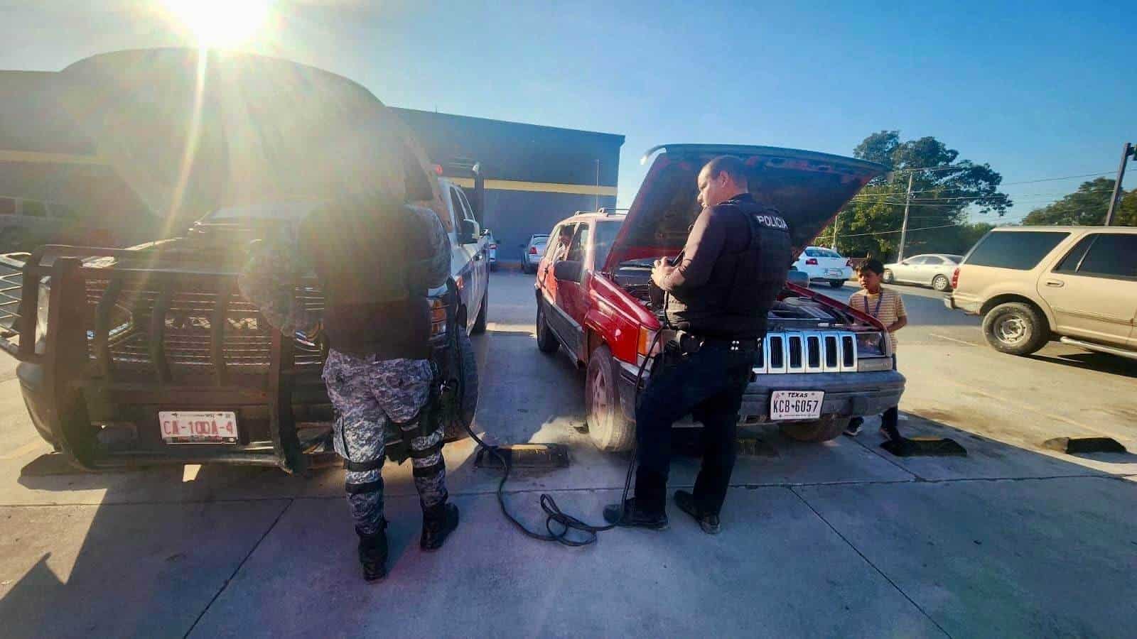 Policía de Nava Refuerza su Compromiso con la Comunidad al Brindar Asistencia